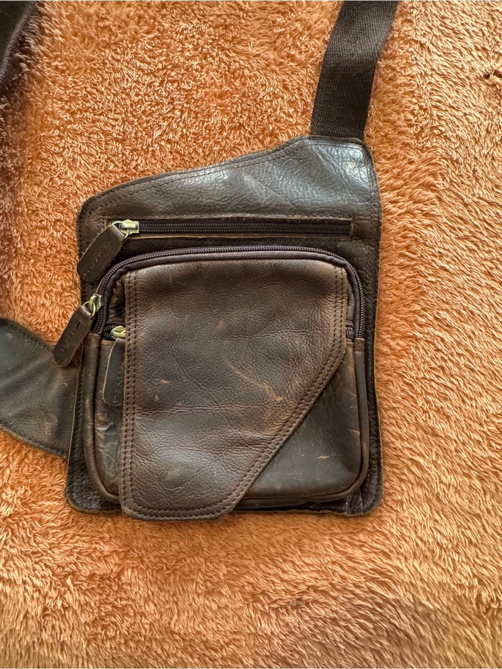 Men's Brown Leather Messenger Crossbody Bag - Picture 3 of 16